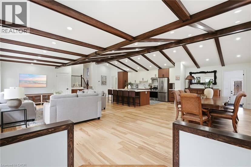 4861 MAPLEVIEW Crescent — photo 6 of 40
