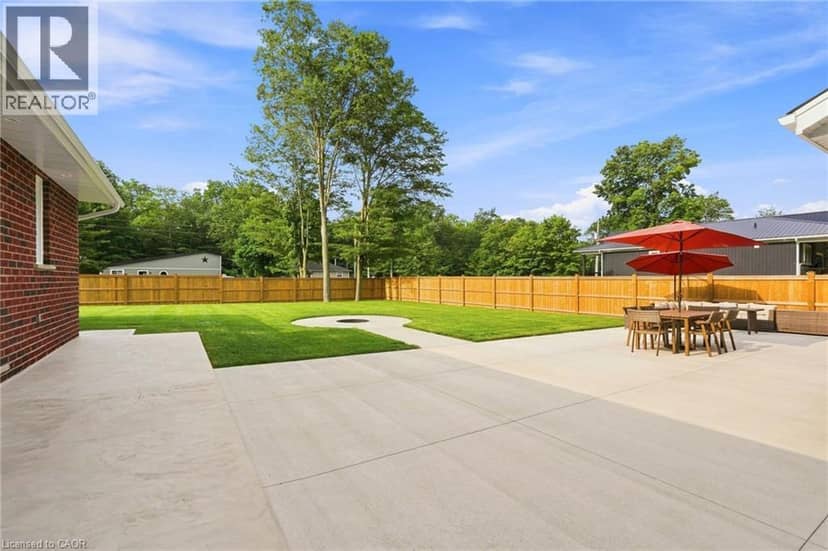 4861 MAPLEVIEW Crescent — photo 37 of 40