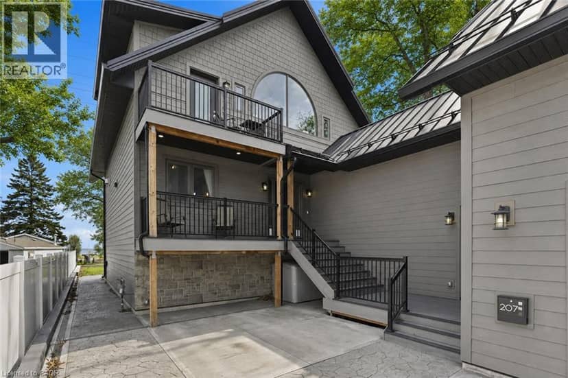 207 BEACH Boulevard, Hamilton, photo 3