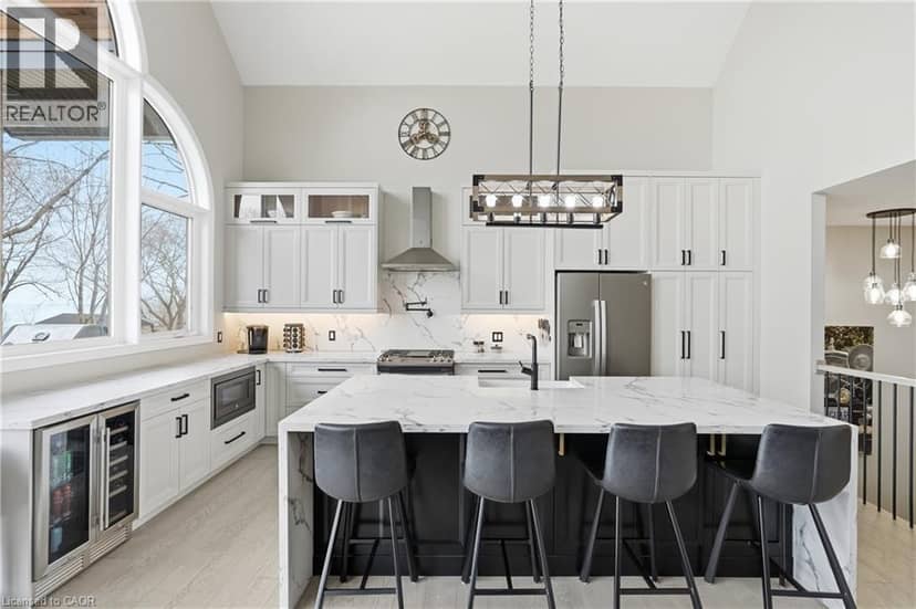 207 BEACH Boulevard — photo 9 of 40