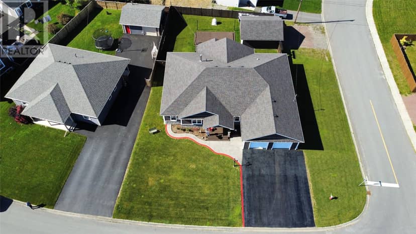 8 Ivanys Road, Grand Falls-Windsor, photo 2