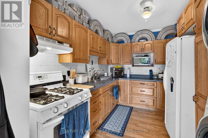 154 Stephen Street — photo 18 of 26