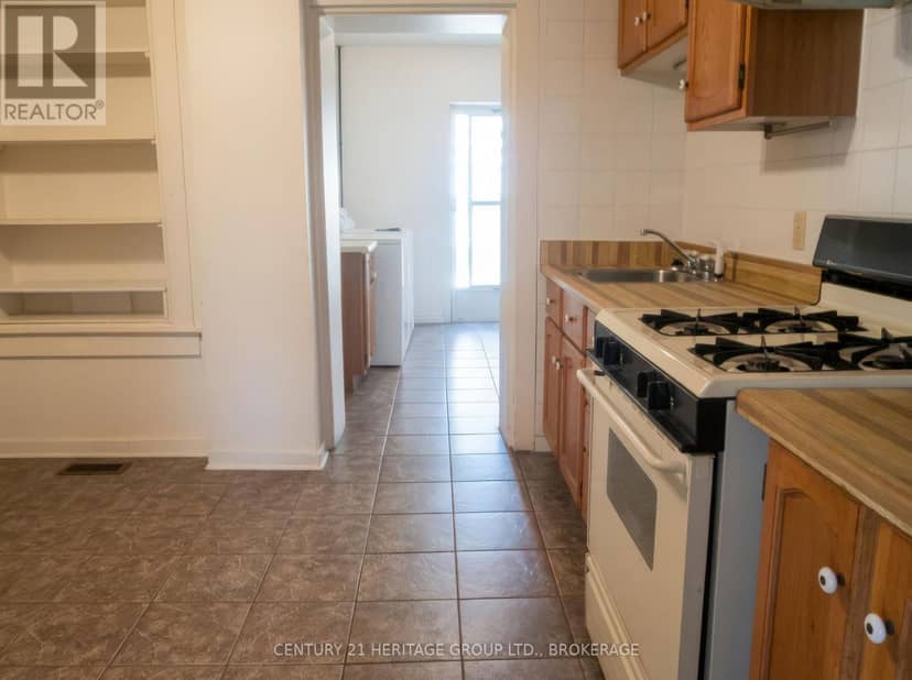 154 Stephen Street — photo 2 of 26