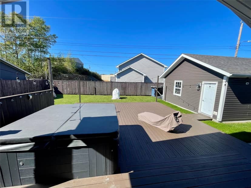 8 Ivanys Road — photo 9 of 40