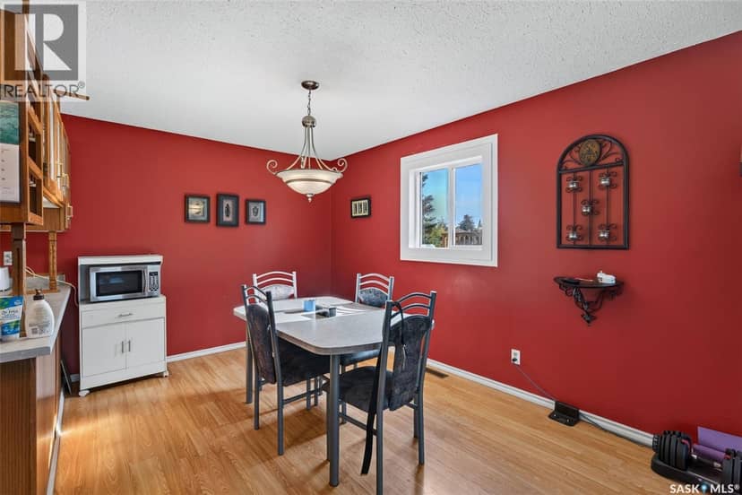 3458 Eagle CRESCENT — photo 9 of 29