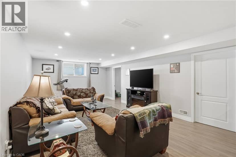 35 PATTEN Drive — photo 27 of 39
