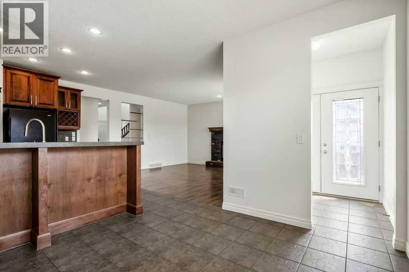 134 Prestwick Terrace SE — photo 18 of 40