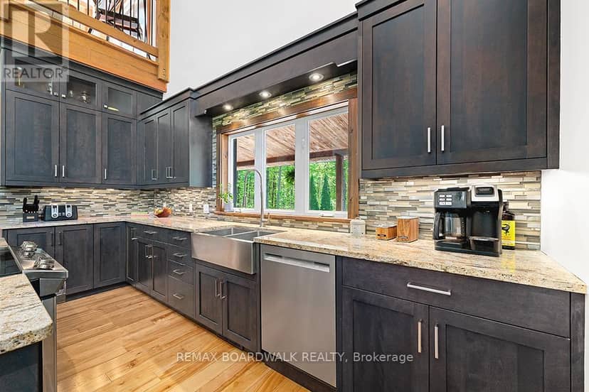 1439 Lacroix Road — photo 14 of 40