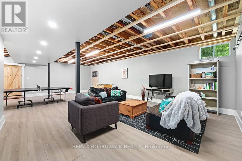 1439 Lacroix Road — photo 36 of 40