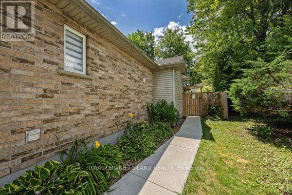557 Inverness Avenue — photo 27 of 40