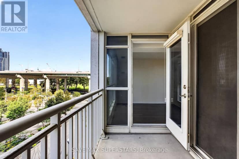 714 - 35 Bastion Street — photo 29 of 40