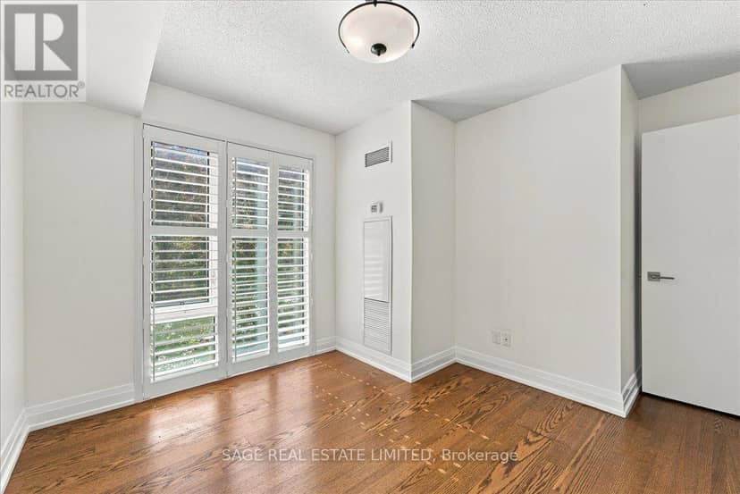 W204 - 565 Wilson Avenue — photo 26 of 40