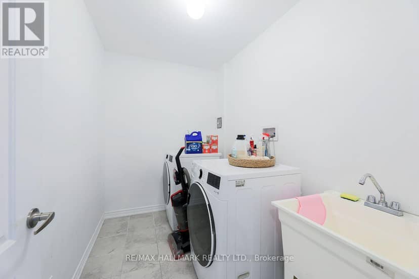 1090 Lockie Drive — photo 17 of 20