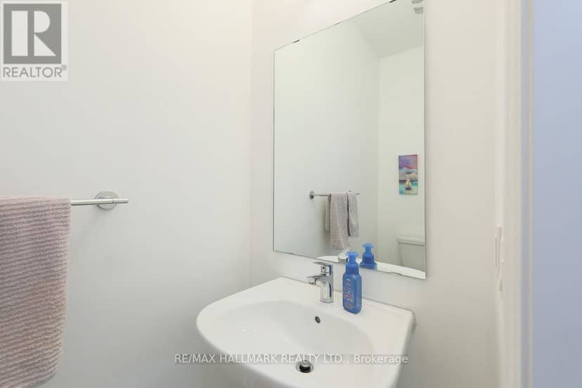 1090 Lockie Drive, Oshawa, photo 3