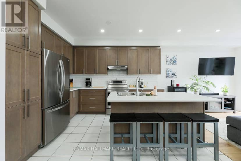 1090 Lockie Drive, Oshawa, photo 4