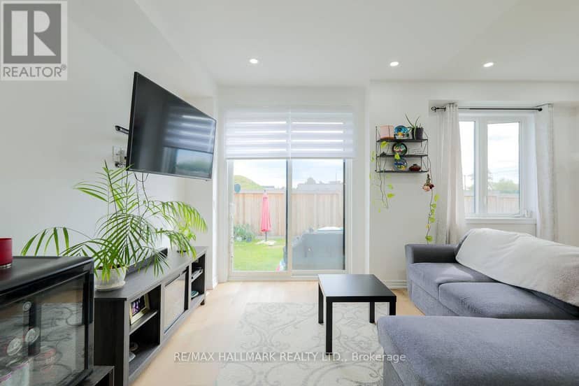1090 Lockie Drive, Oshawa, photo 7