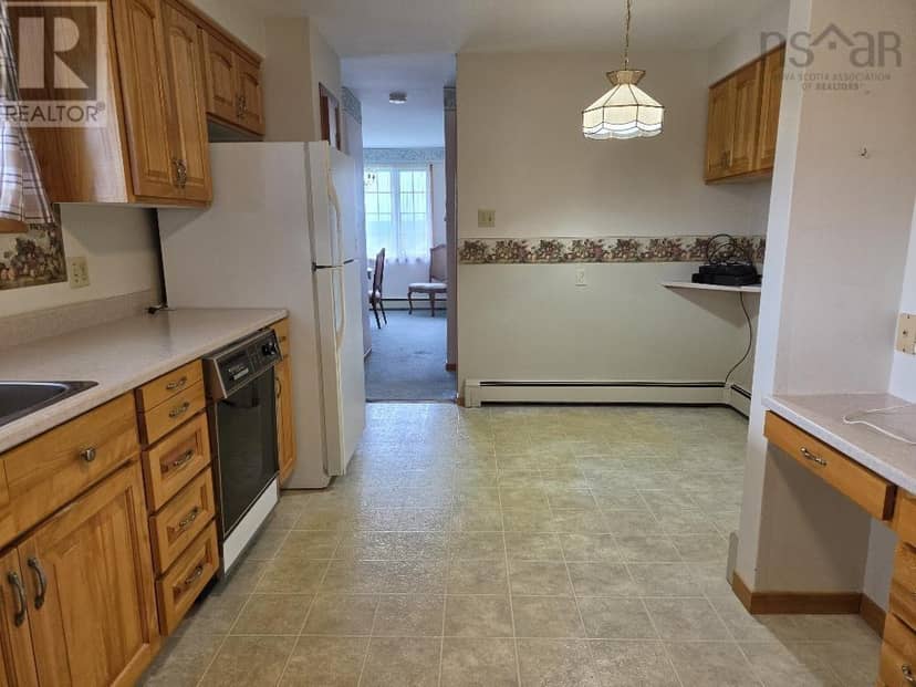 351 Pleasant St, Truro, photo 7