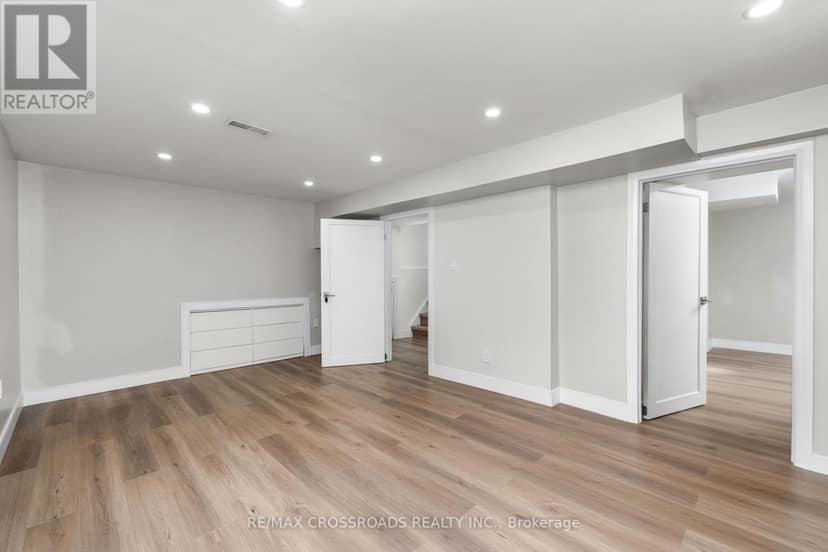 184 Laverock Avenue — photo 31 of 40