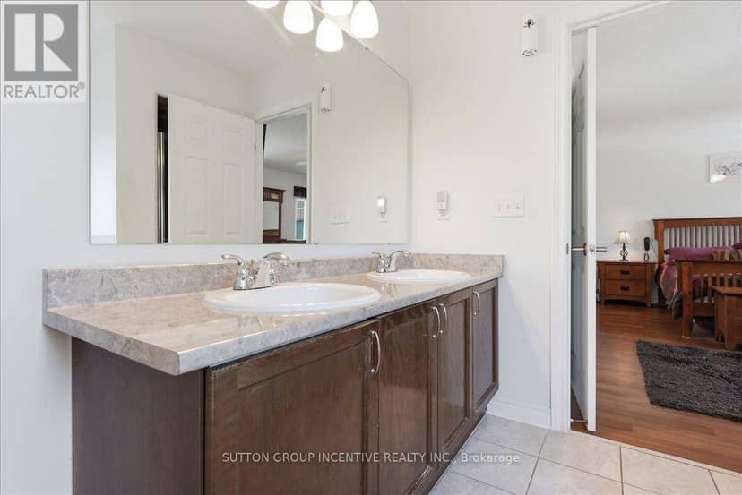 17 White Crescent — photo 21 of 40