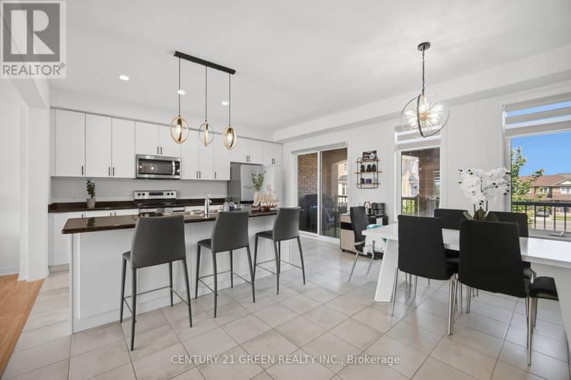 537 Dundas Street E — photo 13 of 40