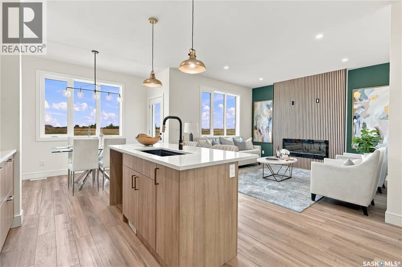 213 Veterans DRIVE — photo 11 of 40