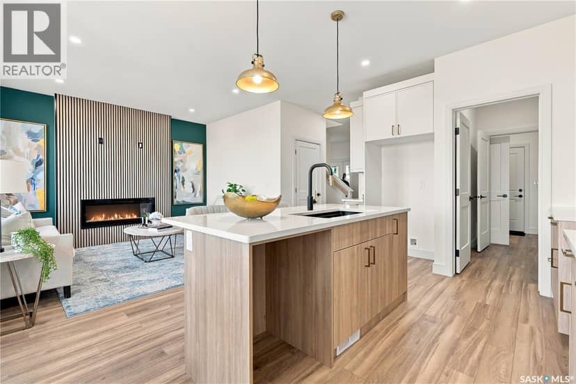 213 Veterans DRIVE — photo 13 of 40
