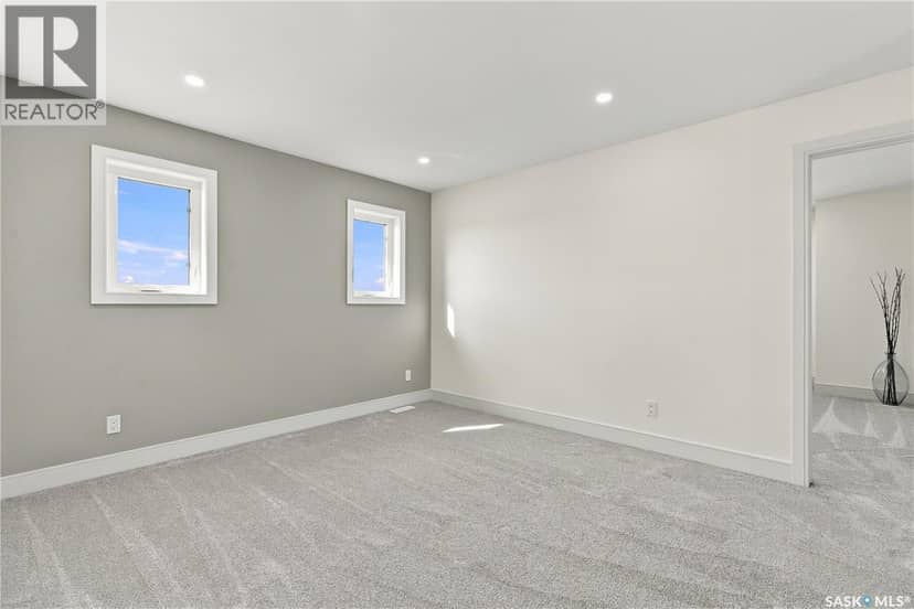 213 Veterans DRIVE — photo 30 of 40