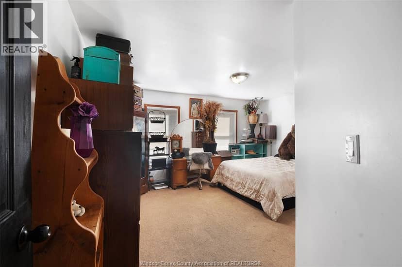 8865 Howard Avenue — photo 20 of 40