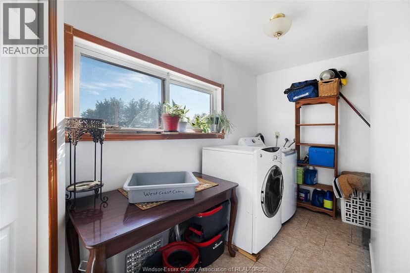 8865 Howard Avenue — photo 23 of 40