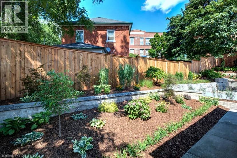 377 MAIN Street, Woodstock, photo 7