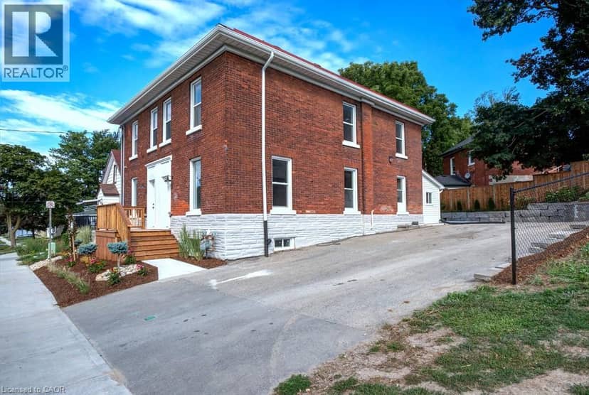 377 MAIN Street, Woodstock, photo 2