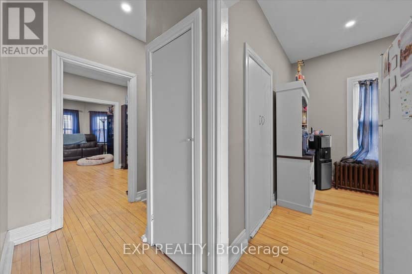 110 Chambers Street — photo 23 of 31