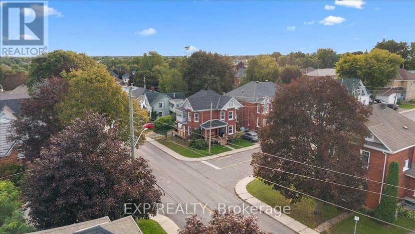110 Chambers Street — photo 29 of 31