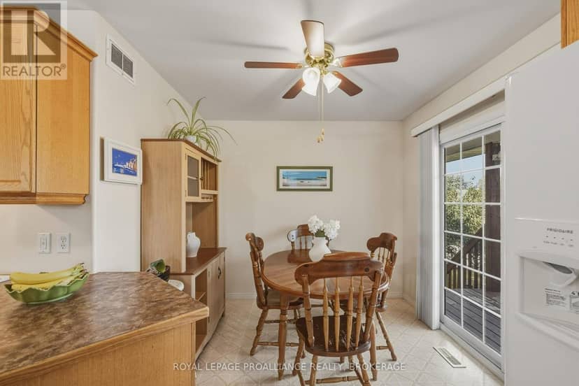 662 Millbrook Crescent — photo 21 of 40