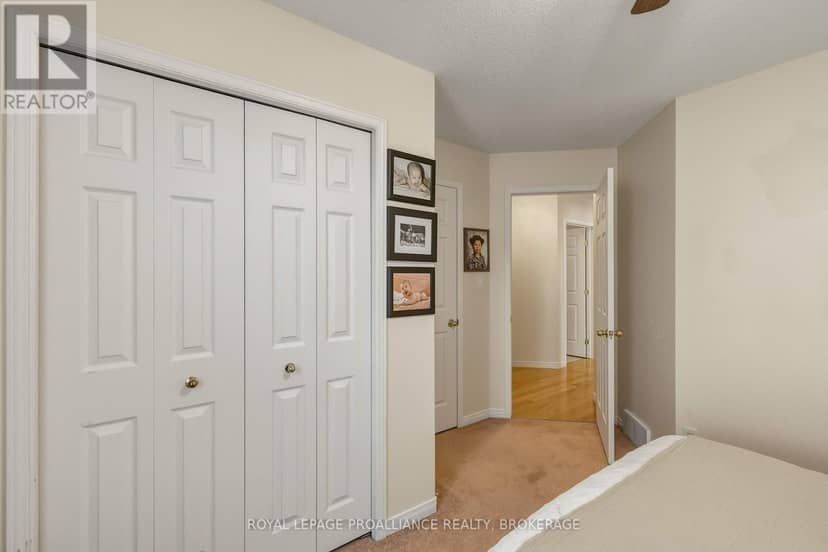 662 Millbrook Crescent — photo 27 of 40