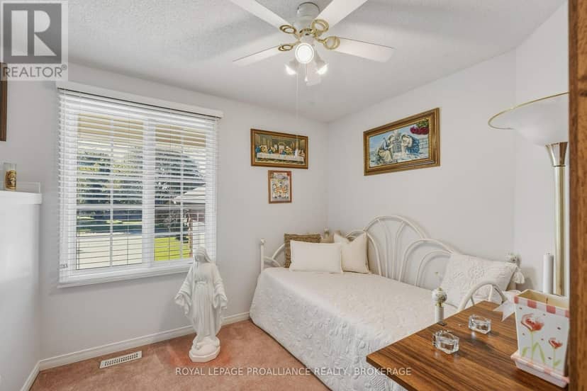 662 Millbrook Crescent — photo 29 of 40