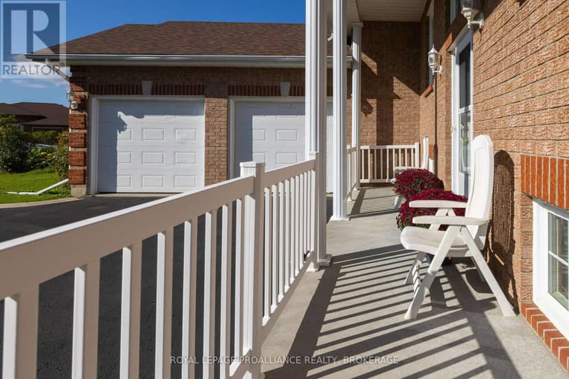 662 Millbrook Crescent — photo 40 of 40