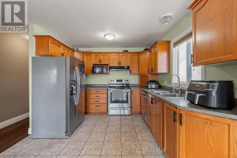 79 Speers Boulevard — photo 13 of 40