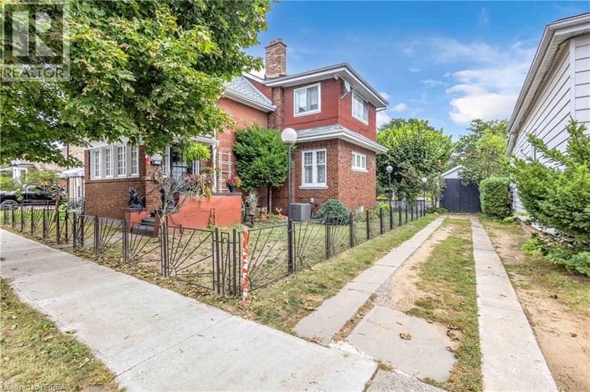 113 SYDENHAM Street, Brantford, photo 2