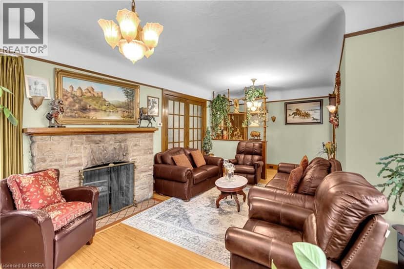 113 SYDENHAM Street — photo 9 of 40
