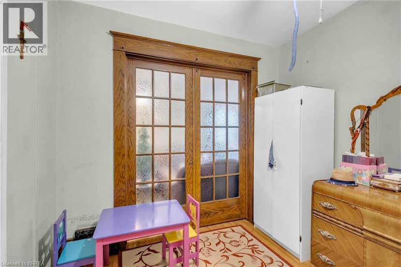 113 SYDENHAM Street — photo 22 of 40