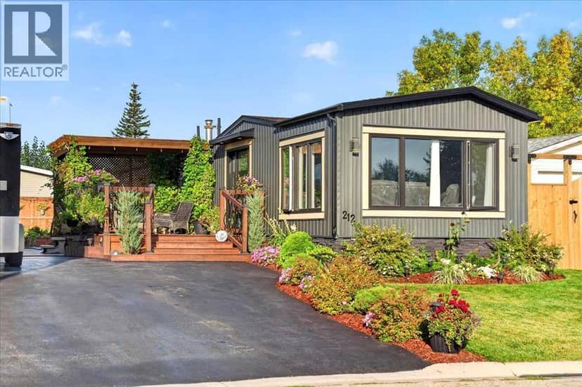 212 Spring Haven Close SE, Airdrie, photo 2