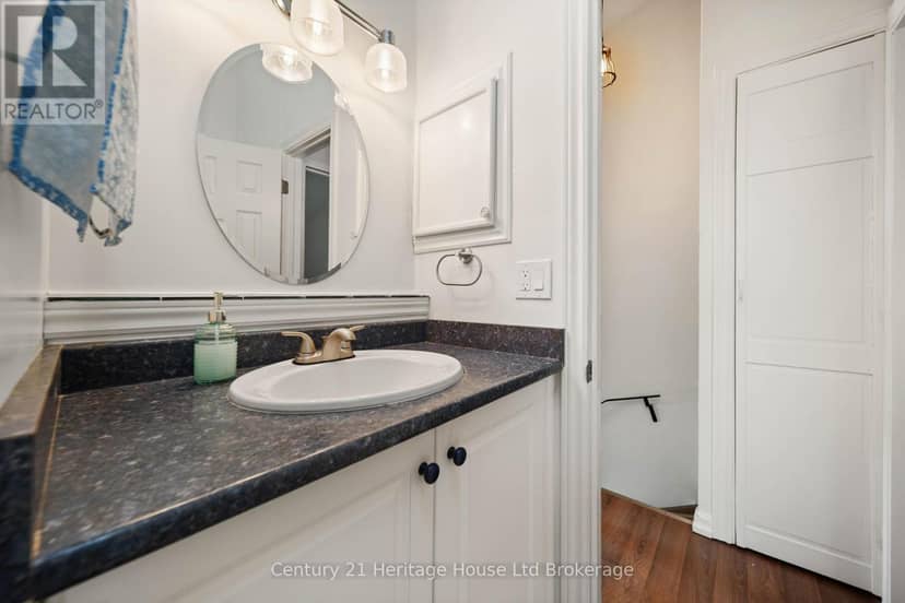 130 - 1090 Kipps Lane — photo 17 of 25