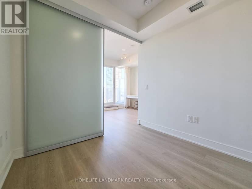 2507 - 89 McGill Street — photo 14 of 40