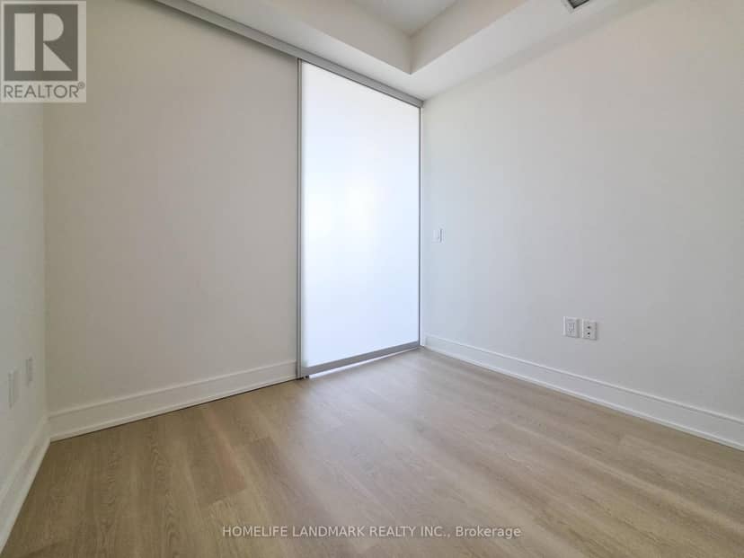 2507 - 89 McGill Street — photo 15 of 40
