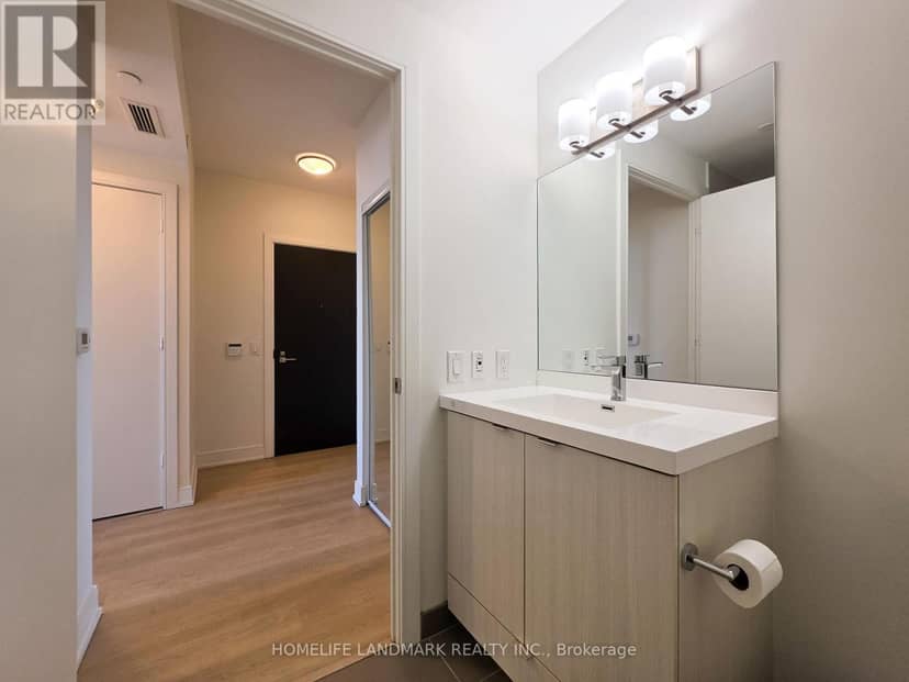 2507 - 89 McGill Street — photo 21 of 40
