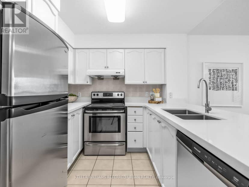 1807 - 23 Hollywood Avenue — photo 5 of 14