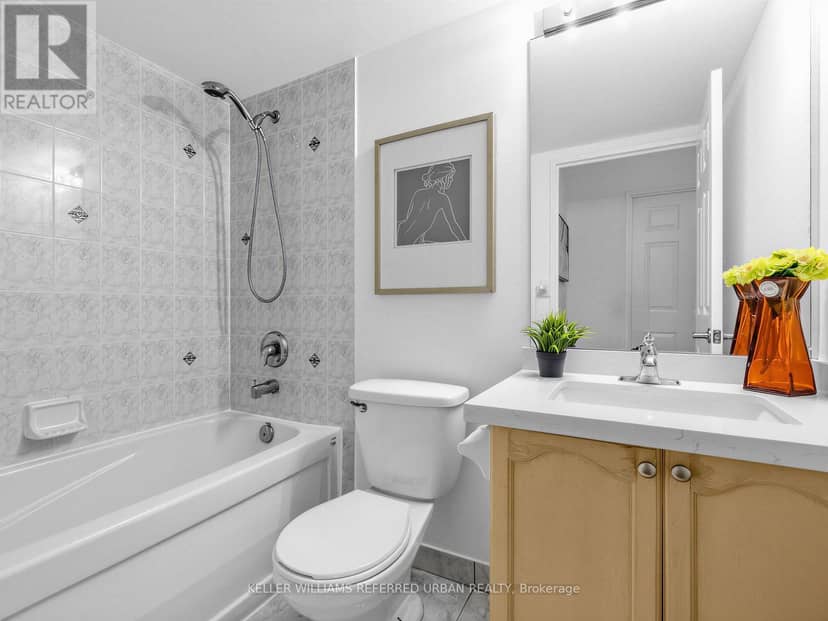 1807 - 23 Hollywood Avenue — photo 9 of 14
