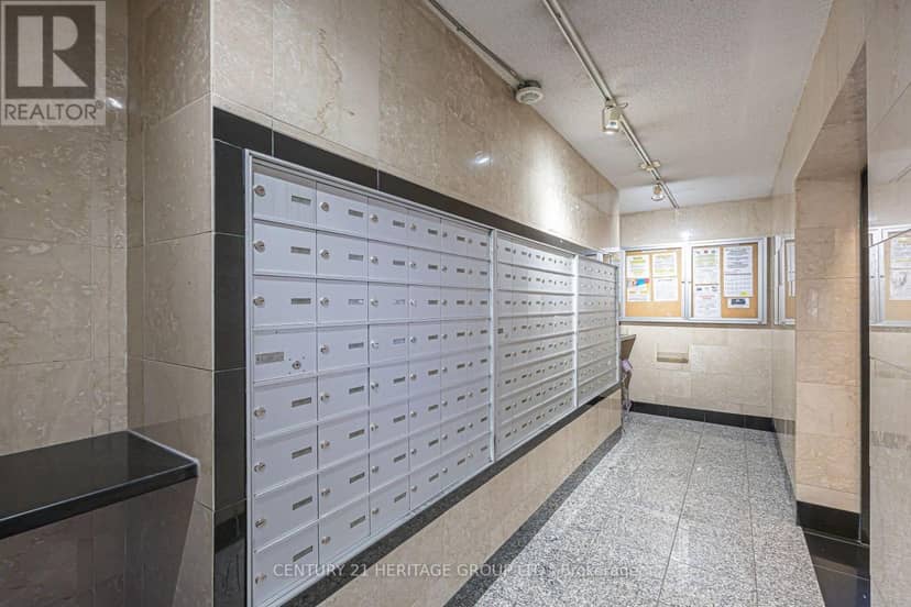 502 - 1 Royal Orchard Boulevard, Markham, photo 3