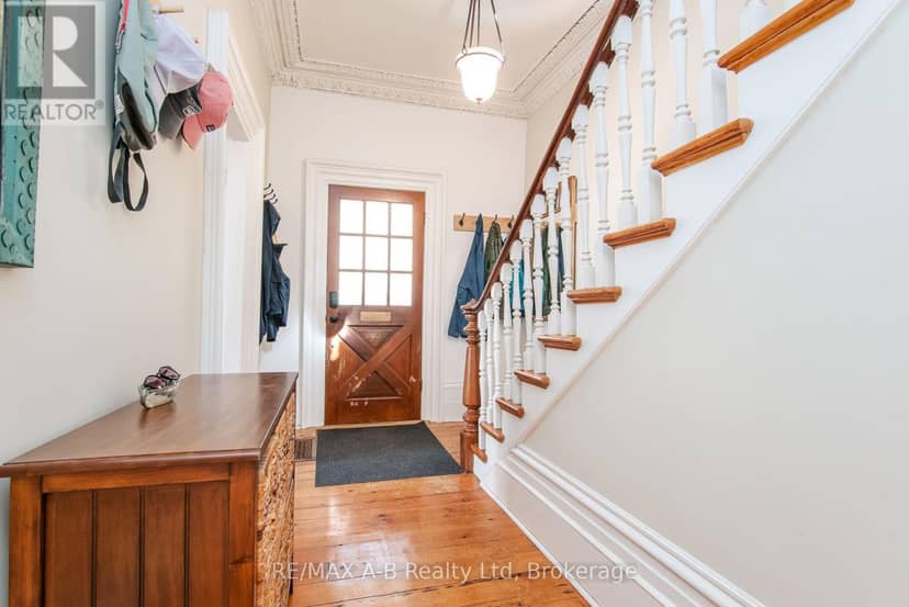 241 Mornington Street — photo 17 of 40